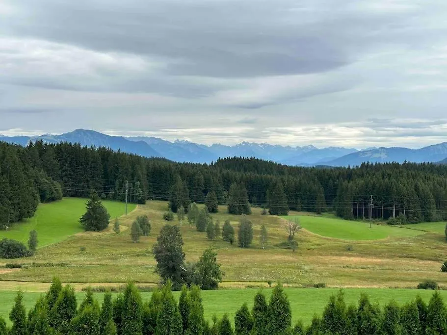 Modernes Apartment Mit 180° Bergblick Buchenberg